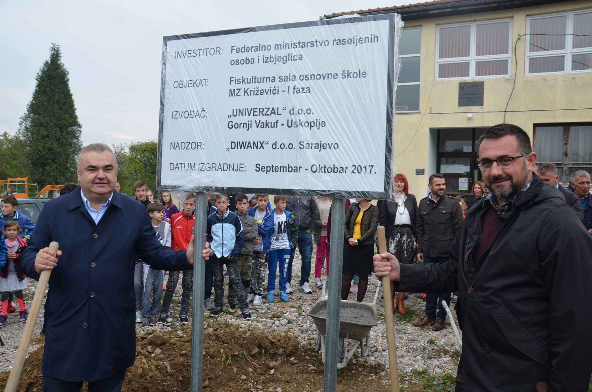 Stevanović i Ramić položili kamen temeljac za fiskulturnu salu