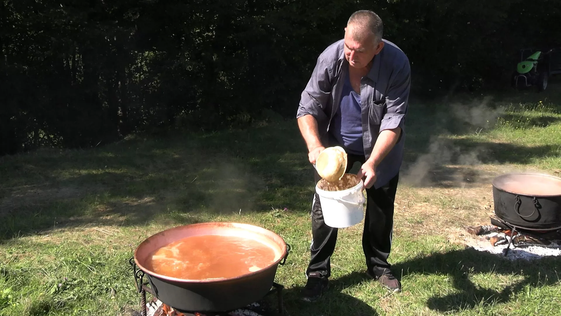 Tradicija pečenja pekmeza od jabuka i krušaka postoji stoljećima u BiH