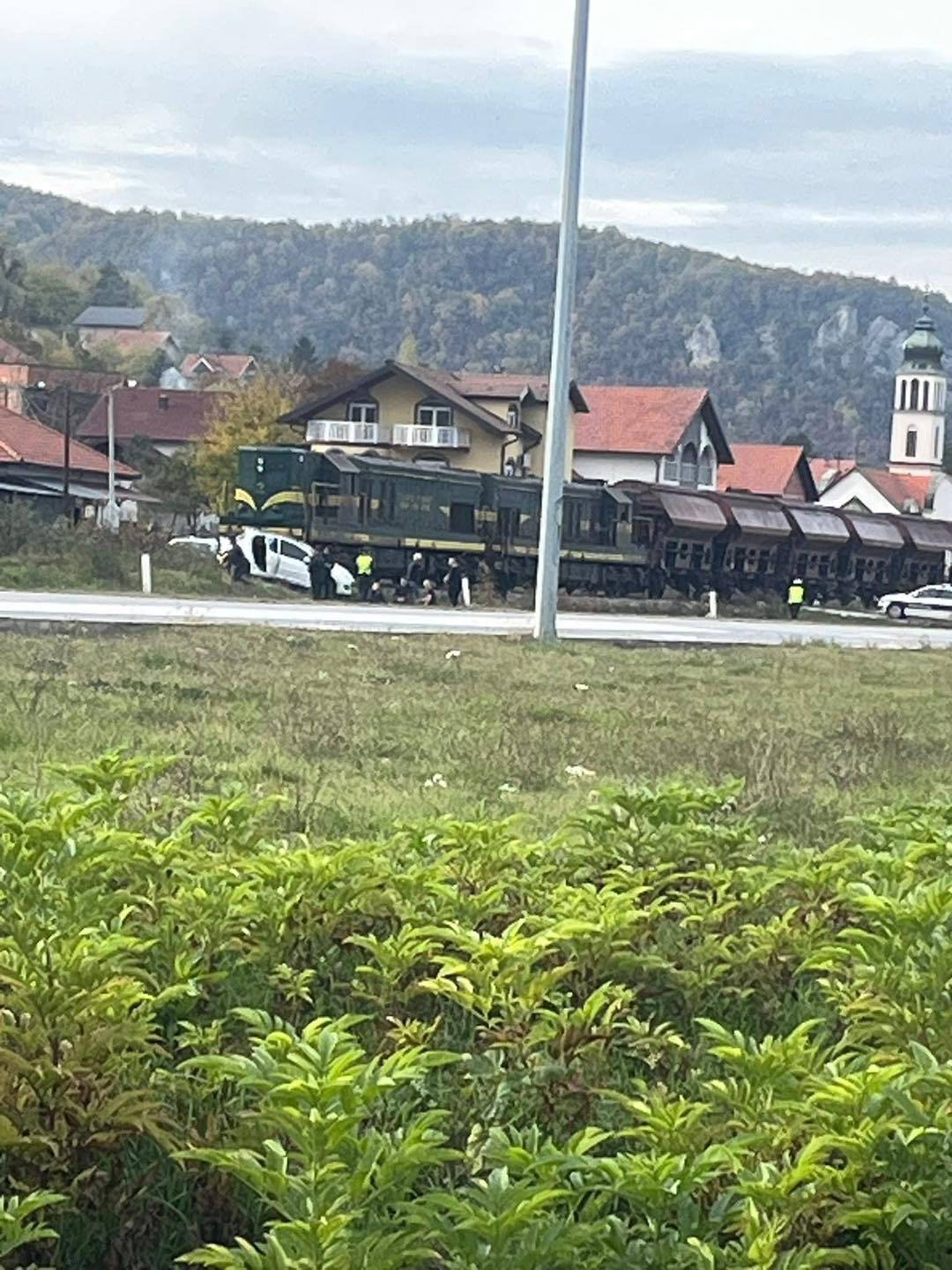 Još jedna saobraćajna nezgoda na pružnom prelazu u mjestu Potpeć kod Srebrenika (FOTO)