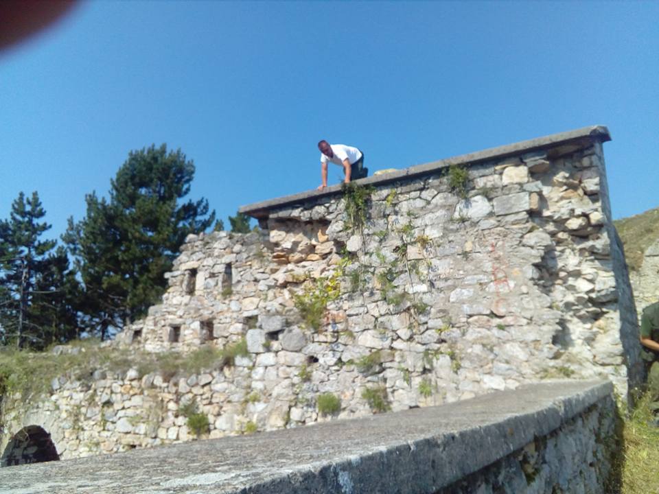 Lovci radnom akcijom očistili i uredili zvorničku tvrđavu da ponovo blista (FOTO)