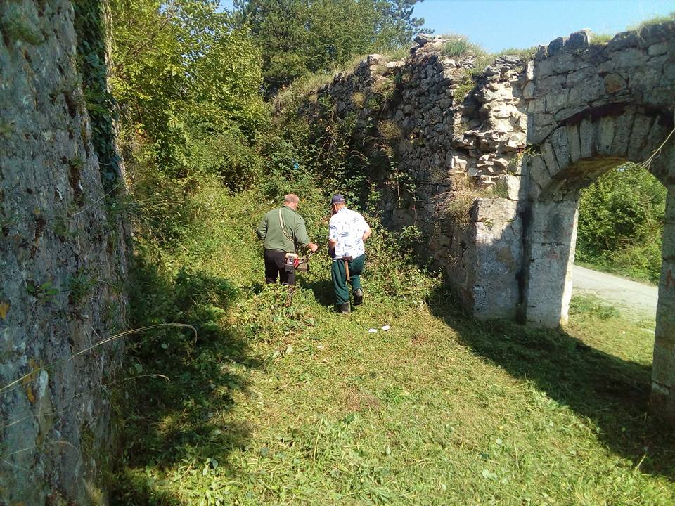 Lovci radnom akcijom očistili i uredili zvorničku tvrđavu da ponovo blista (FOTO)