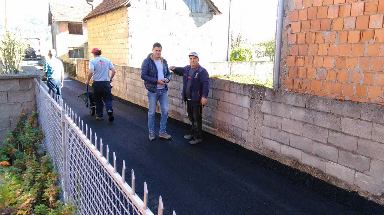 Završeno asfaltiranje ulice Buban u Kozluku (FOTO)