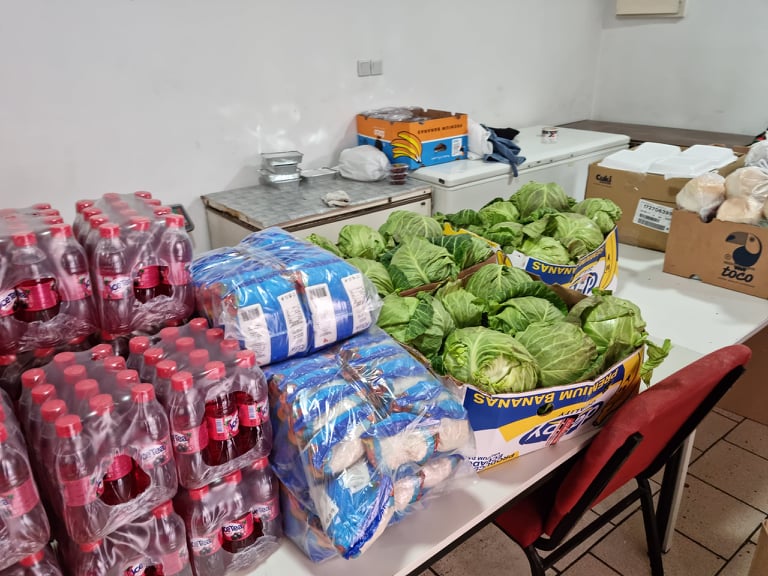 Kozlučani velikom akcijom pomažu rad narodne kuhinje MFS-EMMAUS, inicijator Husnija Marhošević obezbjedio hranu za sve korisnike u posljednjoj sedmici Ramazana (FOTO)