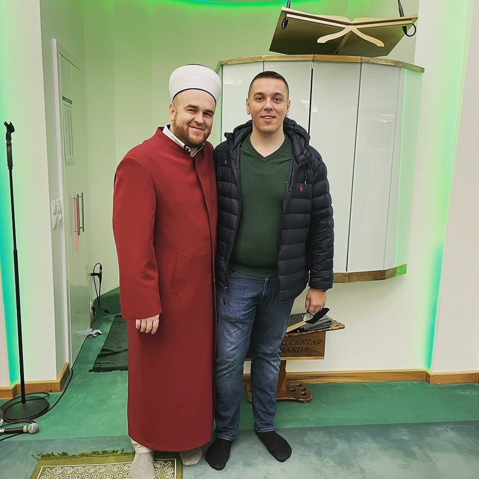 Bajramska radost za Zvorničane i Podrinjce u Beču, Bajram-namaz klanjan u džamiji pred stotinama okupljenih vjernika