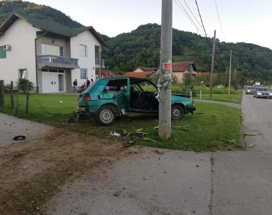 Potvrđena optužnica protiv vozača koji je u augustu 2021.godine izazvao saobraćajnu nezgodu na regionalnom putu Drinjača-Bratunac (FOTO)