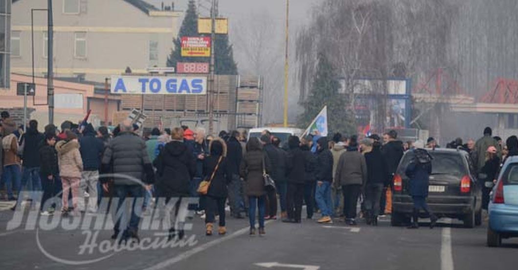 Blokada graničnog prelaza Šepak-Loznica danas trajala dva sata