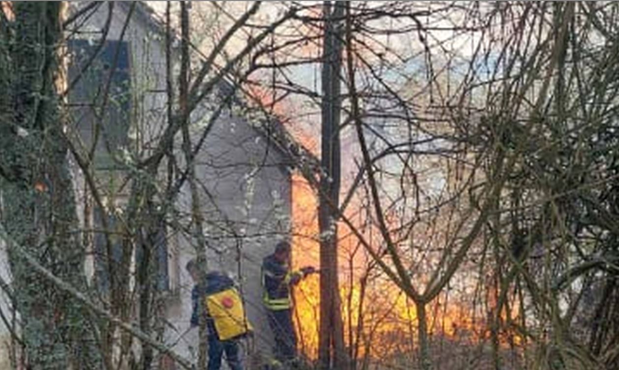 Požar na Snagovu ugrozio porodične kuće mještana, samo u Zvorniku prethodnog dana prijavljeno pet požara (FOTO+VIDEO)