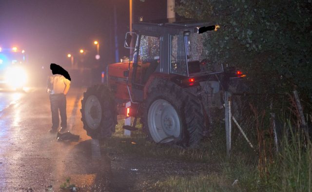 U pijanom stanju automobilom udario u parkirani traktor, zadobio povrede i završio u pritvoru