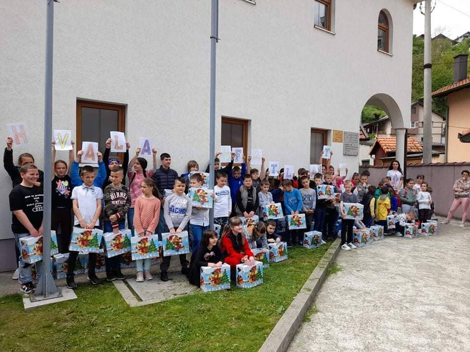 Bošnjaci iz Atlante kroz humanitarni fond donirali više od 2 hiljade bajramskih paketića za mališane širom BiH (VIDEO+FOTO)