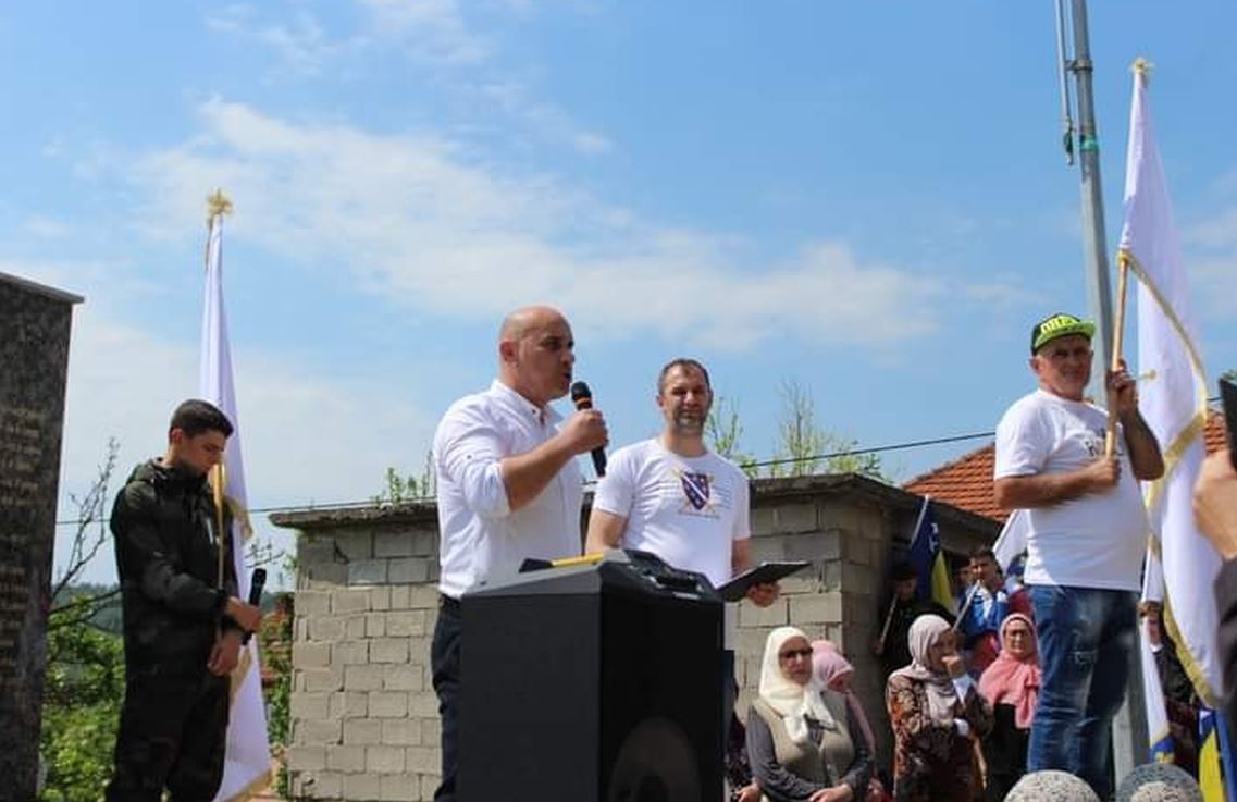 Obilježena 30.godišnjica ratnog zločina nad 16 zarobljenika u mjestu Kobilići kod Sapne (VIDEO)