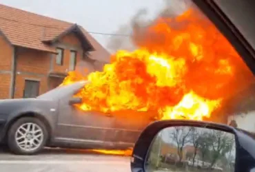 Automobil se zapalio tokom vožnje kod Bijeljine (VIDEO)