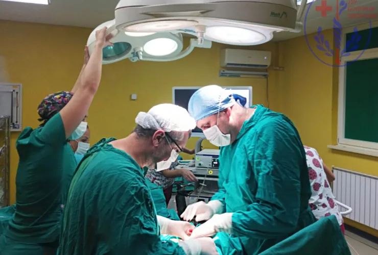 Obavljen prvi operativni zahvat: Dogovorena saradanja zvorničke bolnice sa profesorom Srđanom Nikolićem, specijalistom onkološke hirurgije