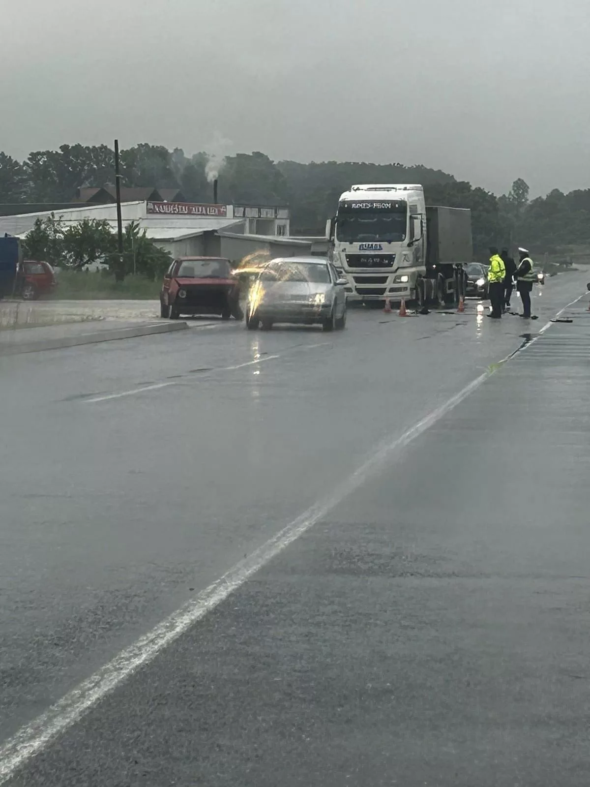 Sudar na "Pisti" kod Kalesije, nekoliko osoba zadobilo povrede, intervencija vatrogasne službe (FOTO)