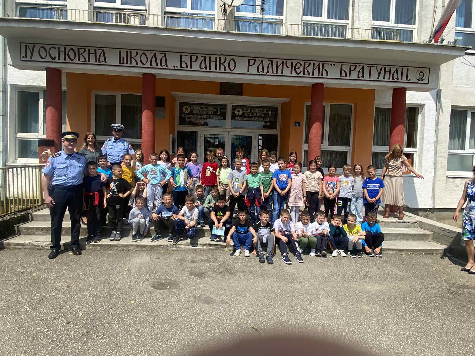 Kampanja „Rastimo zajedno“ realizovana i u Vlasenici i Bratuncu (FOTO)