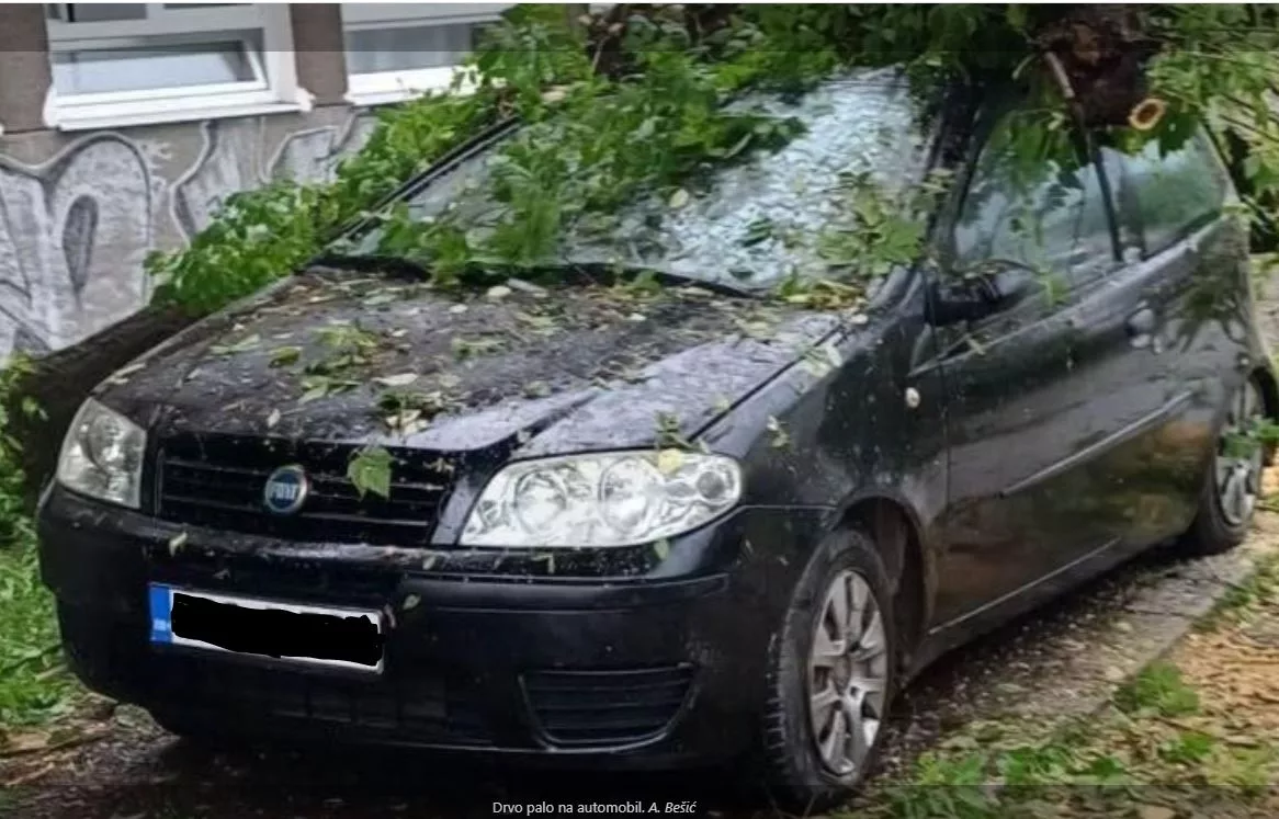 Danas narandžasti meteoalarm za cijelu BiH, olujni vjetar u Tuzli srušio stablo na automobil (FOTO)