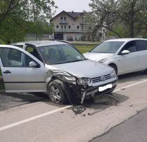 Sudar golfova na magistralnom putu Zvornik-Vlasenica, tri lica završila u JZU “Bolnica” Zvornik