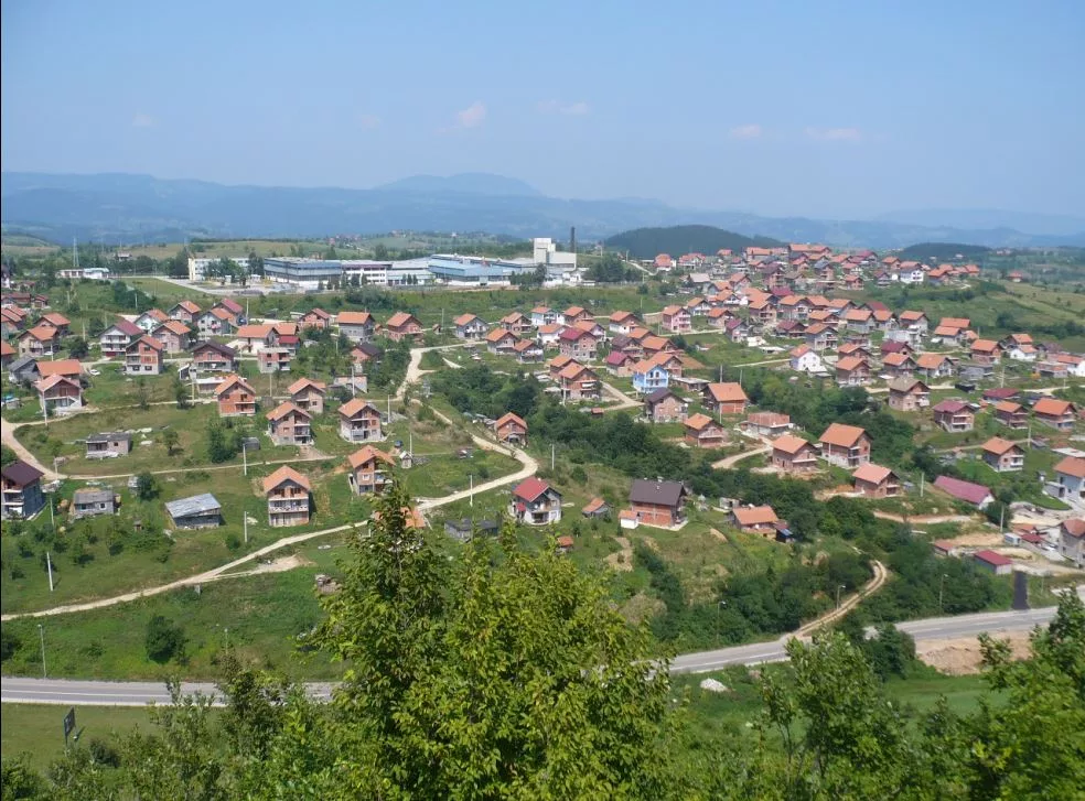 Lice iz Šekovića doživjelo saobraćajnu nezgodu u Vlasenici, zadobilo povrede, završilo u bolnici pa dobilo kaznu