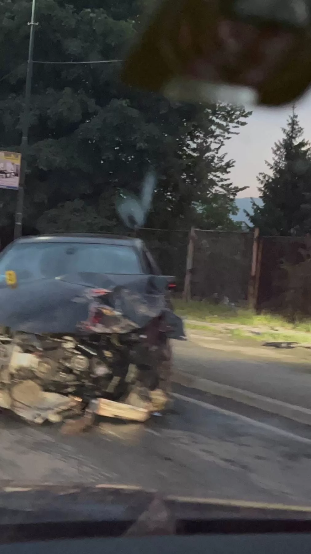 U sudaru na magistralnom putu Zvornik-Tuzla dvije osobe povrijeđene i prevezene u UKC Tuzla (FOTO)