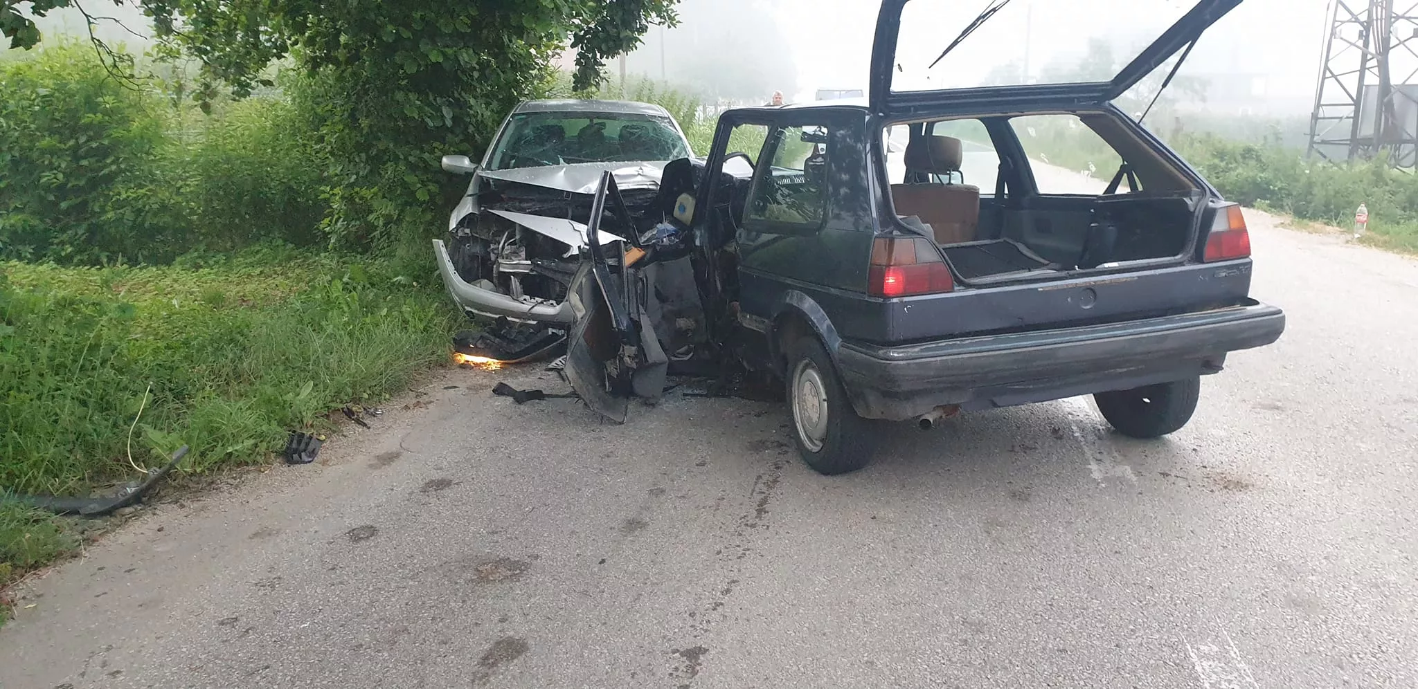 Jedno lice podleglo od zadobijenih povreda u jutrošnjoj saobraćajnoj nesreći u Hranči kod Bratunca (FOTO)