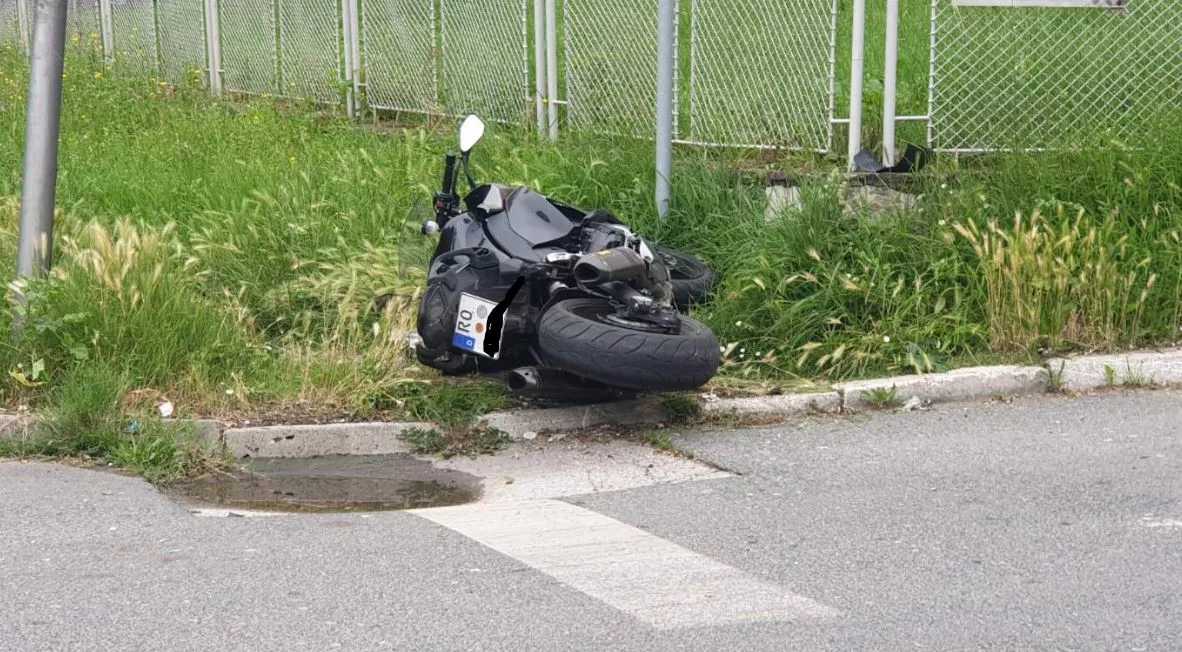Motociklista povrijeđen u saobraćajnoj nesreći u Tuzli (FOTO)