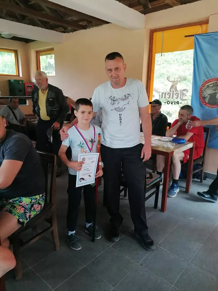 Šampion takmičenja u lovu ribe udicom na plovake ove godine u Zvorniku je Slaviša Jolović, najbolji pionir Stevo Đokić (FOTO)