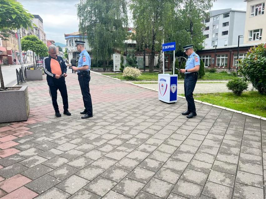 Podjelom letaka u Zvorniku i Osmacima završena promocija kampanje „Oružje ne štiti, oružje ubija“