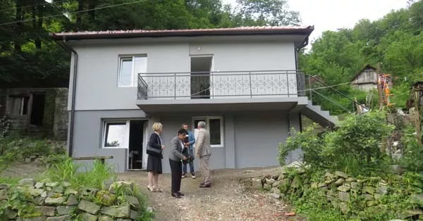 Nakon velike tragedije porodice Ametović iz Radalja, napokon uselili u novi dom dostojan života ljudskih bića (FOTO)