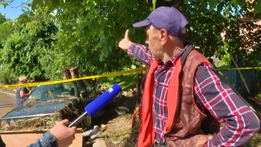 Sadija se nalazio u Golfu kojeg nosi bujica u Teočaku: Šest puta me okrenulo (VIDEO)