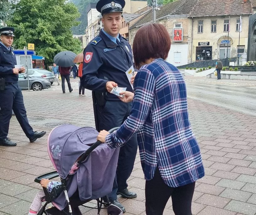 Policijska uprava Zvornik obilježila Međunarodni dan borbe protiv zloupotrebe i krijumčarenja droga (FOTO)