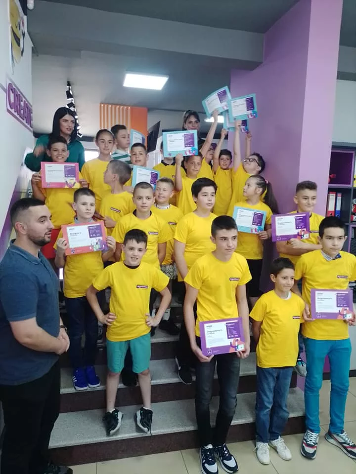 Algorithmics škola uspjela obučiti još 23 mališana osnovama grafičkog dizajna i digitalnog programiranja (FOTO)