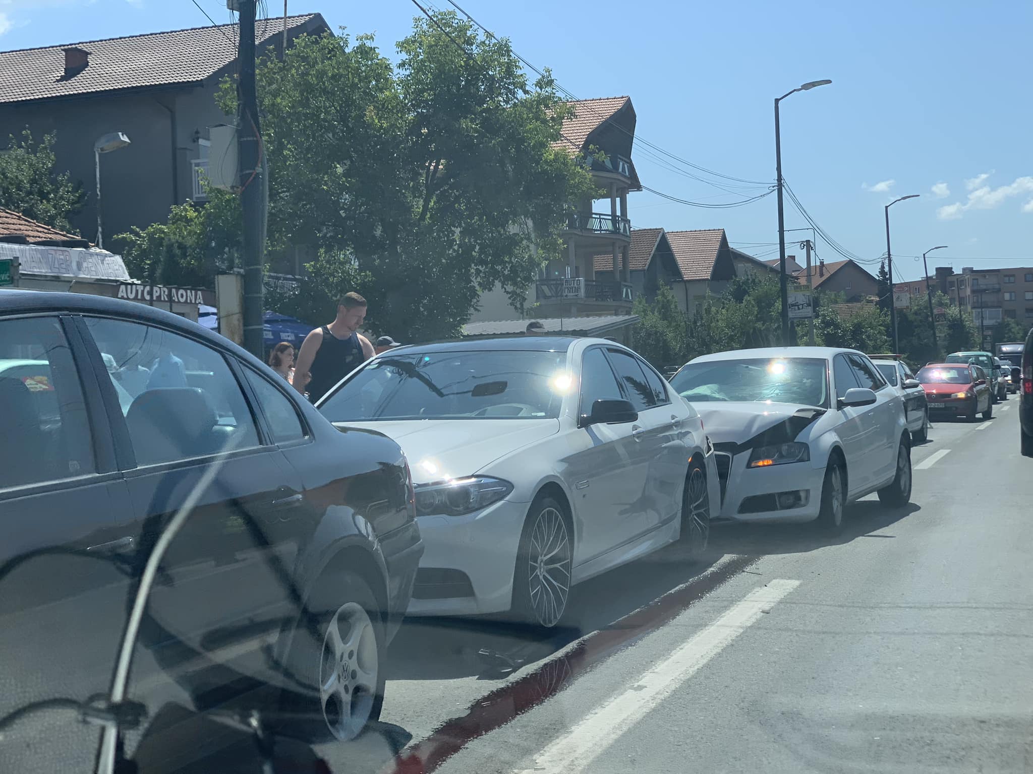 Lančani sudar na magistralnom putu Zvornik-Tuzla, saobraćaj otežan na putnoj dionici kod Kalesije (FOTO)