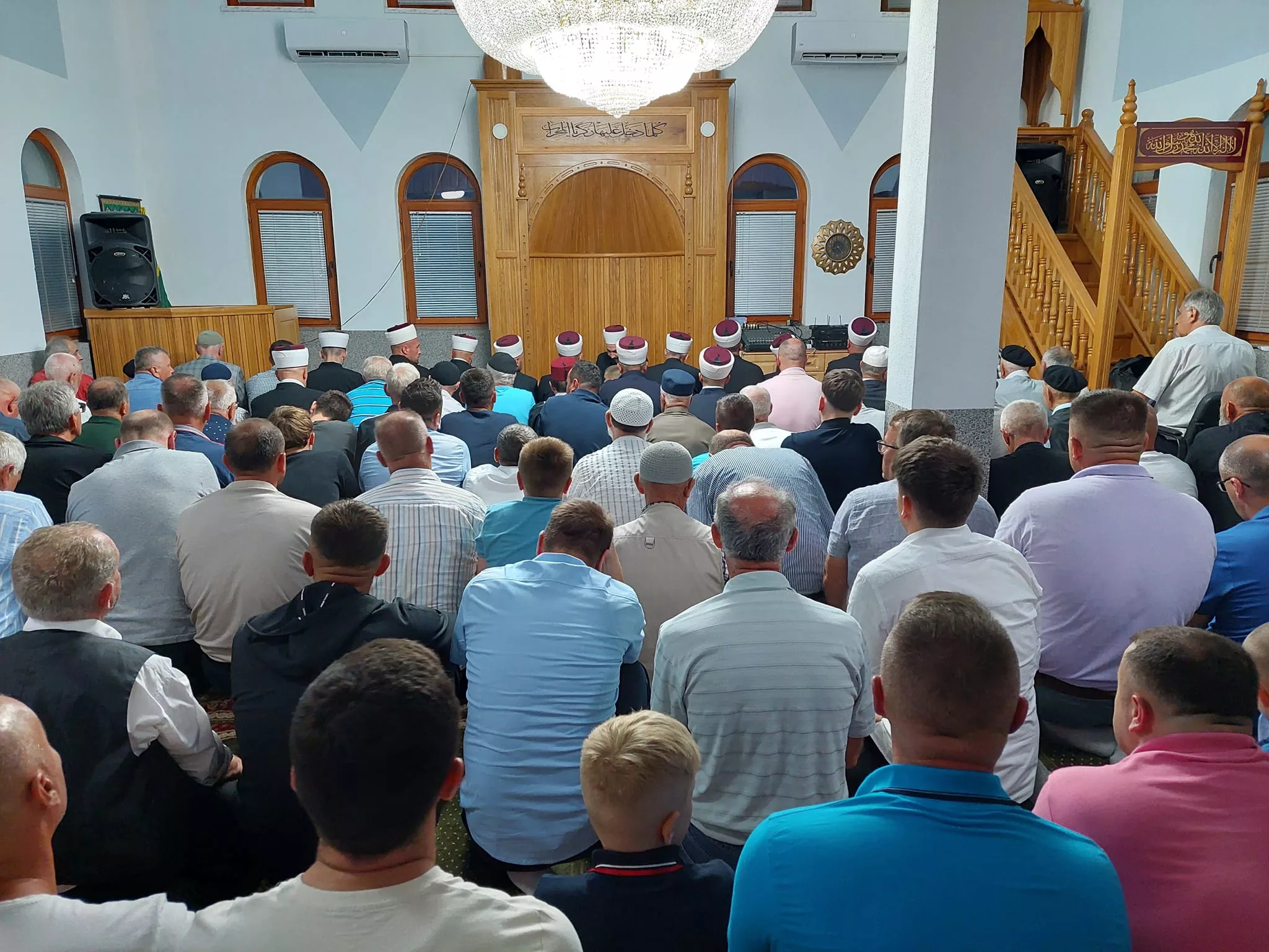 Džamija u Tršiću ispunjena do posljednjeg mjesta na mevludskoj svečanosti, ove nedjelje svečano otvorenje (FOTO)