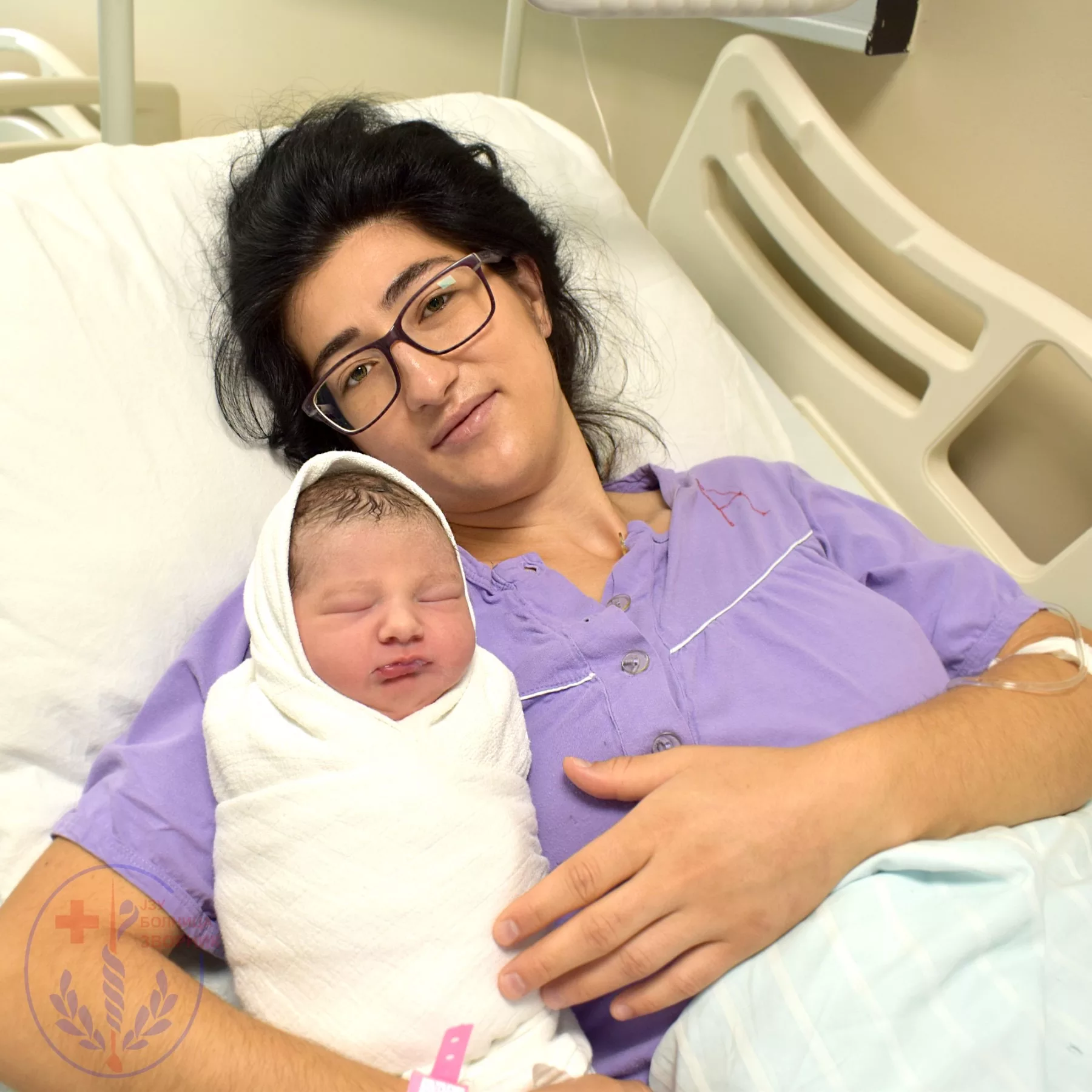 Ponovo četiri bebe u porodilištu zvorničke bolnice, za dva dana rođeno osam beba (FOTO)