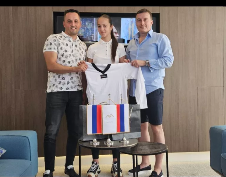 Kompanija Motika nastavlja sa podrškom mladim sportistima Zvornika - Stipendija i podrška za Mariju Jokić iz TKD Zvornik