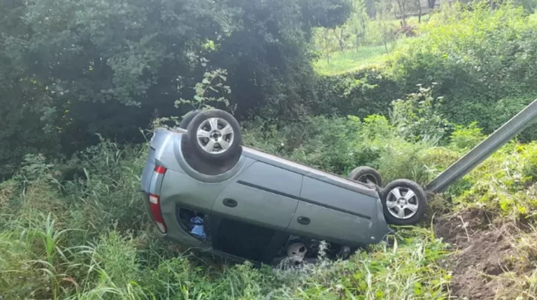 U slijetanju automobila kod Bijeljine povrijeđene dvije maloljetne osobe