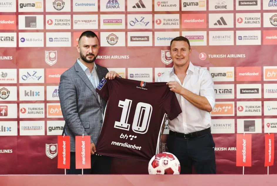 FK SARAJEVO DOBIO POJAČANJE: Meridianbet uz bordo porodicu