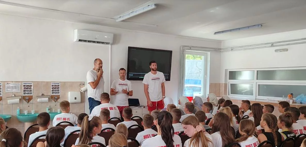 Jusuf Nurkić organizovao košarkaški kamp “Srebrenica 2023“, gost Dino Rađa