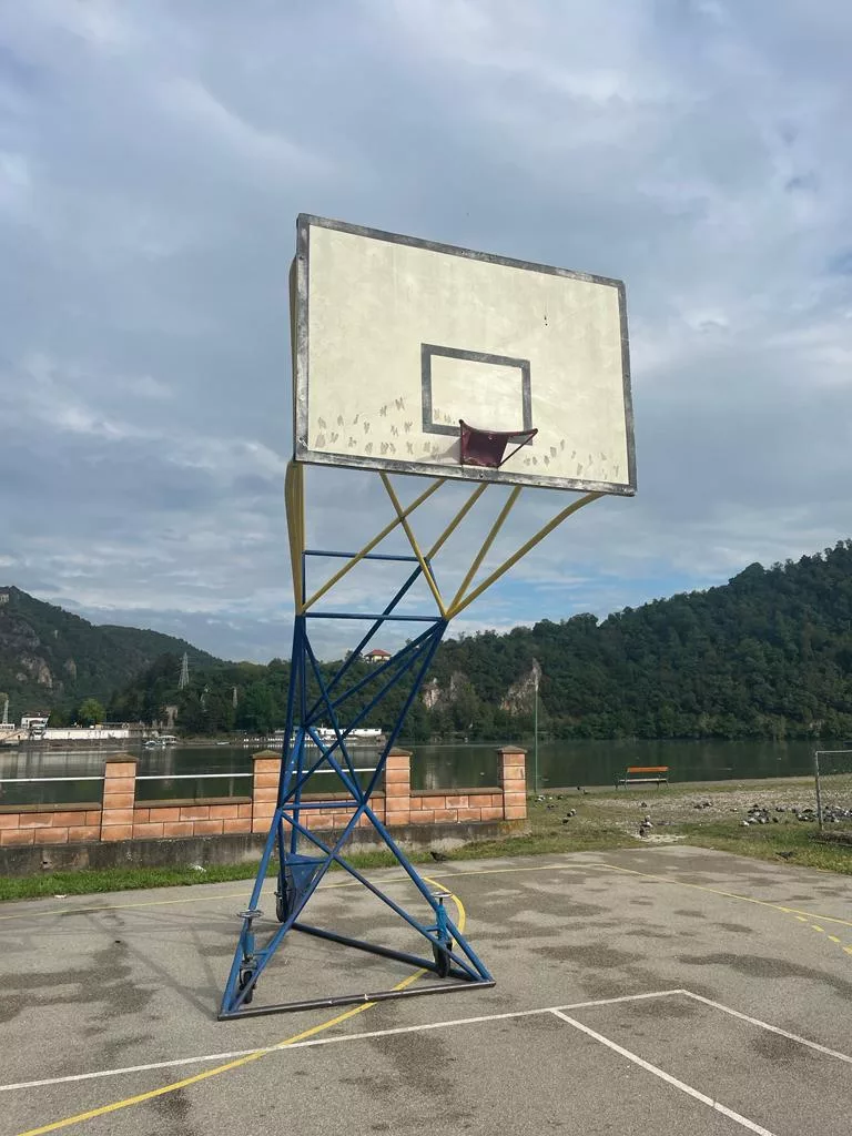 Na Diviču počela realizacija projekta sređivanja košarkaškog terena (FOTO)