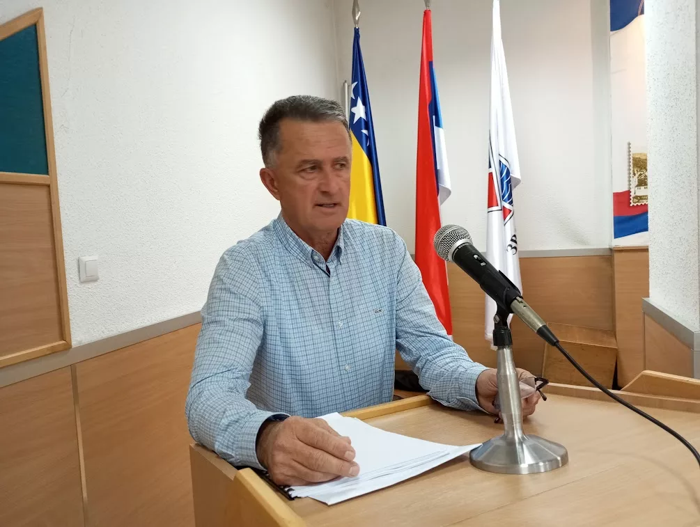 Skupština grada Zvornik: Promjena cijena grijanja, komunalnih usluga, nova parking mjesta, imenovan v.d. vrtića "Naša radost"...