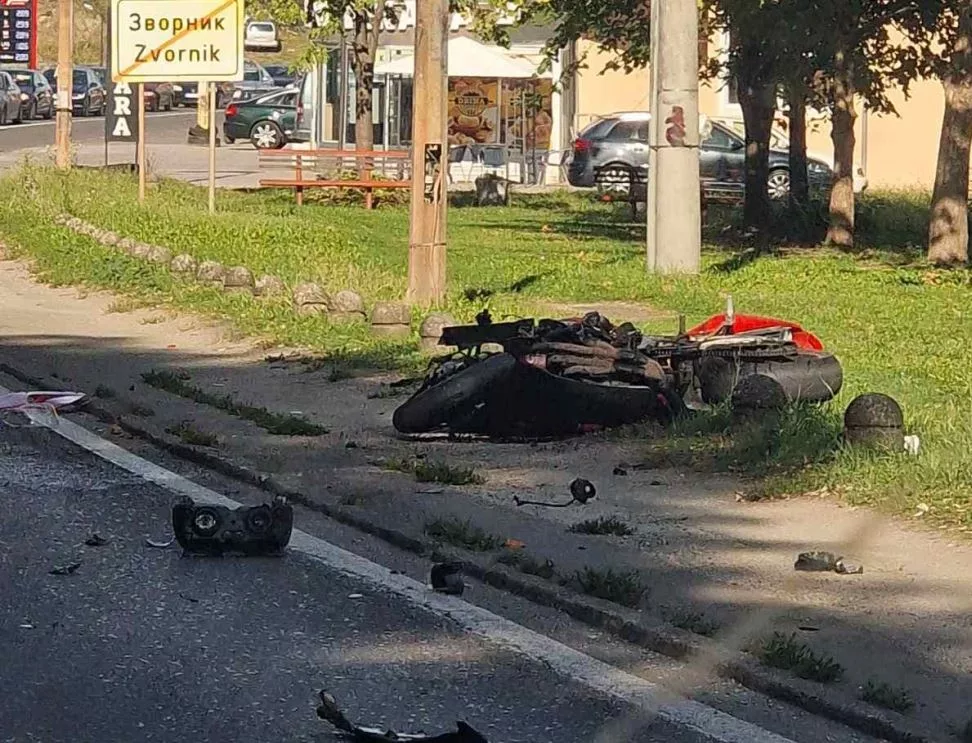 Motociklista zadobio otvoreni prijelom ruke nakon saobraćajne nezgode u Meterizama (FOTO)