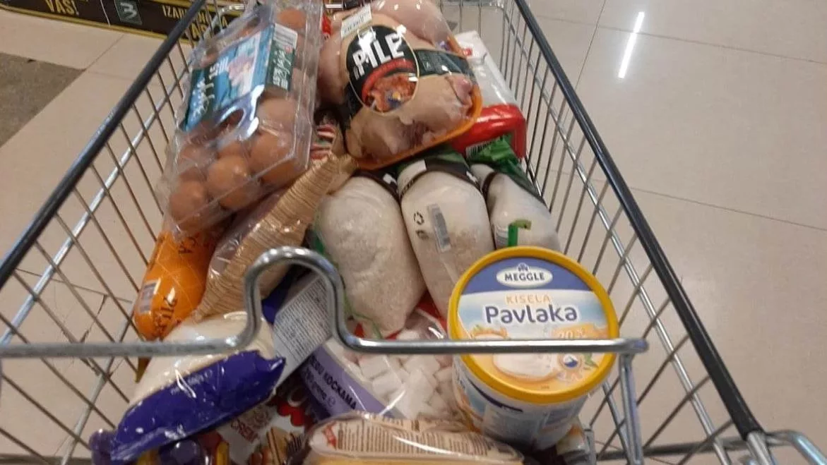 Od danas niže cijene životnih namirnica u stotinama marketa u RS