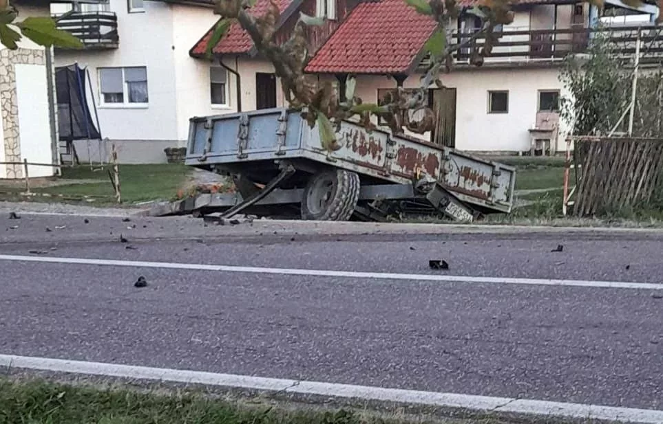 Maloljetnik smrtno stradao u sudaru traktora i kvada u Podrinju