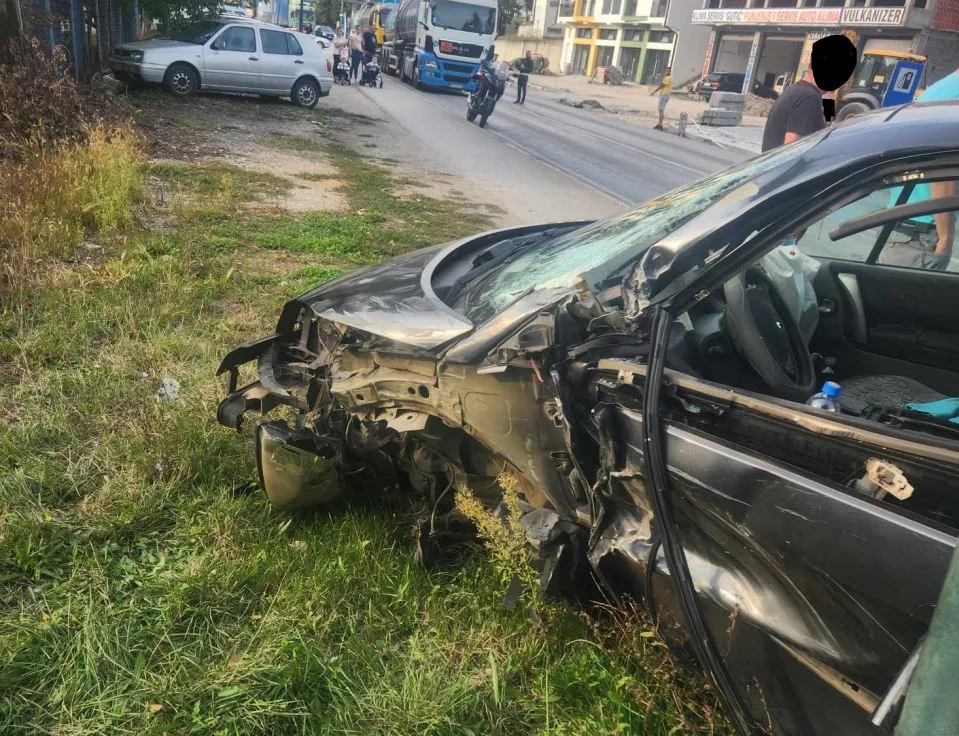 U sudaru na magistralnom putu Zvornik-Tuzla povrede zadobio muškarac iz Zvornika (FOTO)