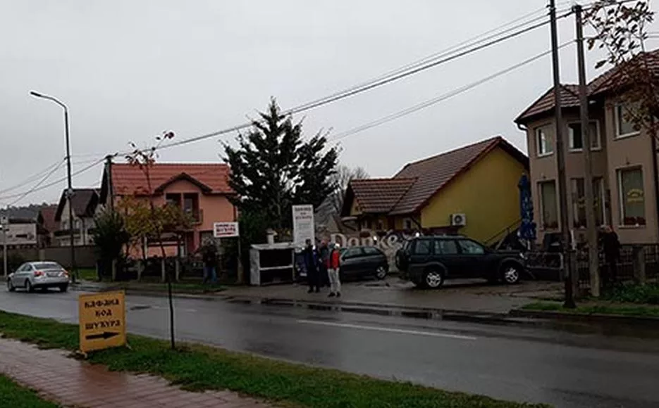 U saobraćajnoj nezgodi ispred vlastite kafane smrtno stradao "Šućur" iz Loznice (FOTO)
