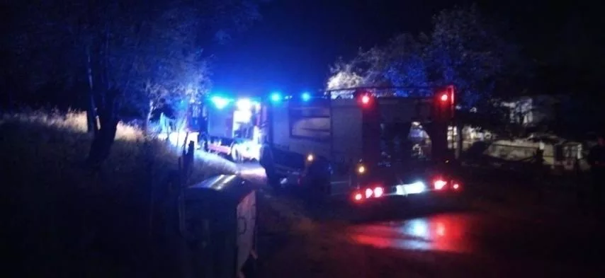 Pilica: Autobus izgorio u potpunosti, putnici bili u autobusu kada je požar izbio (FOTO)