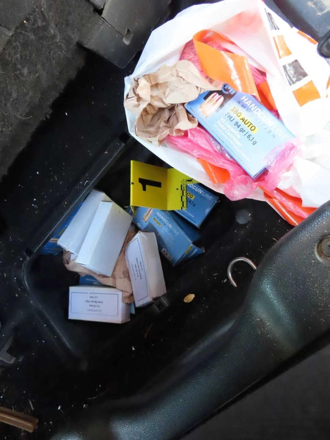 Pripadnici Granične policije BiH na prijelazu Rača otkrili veću količinu municije (FOTO)