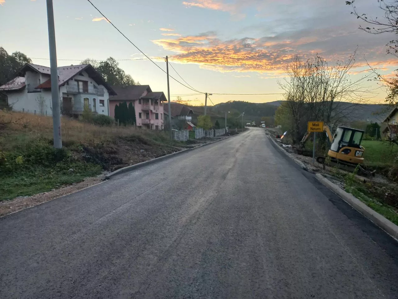 Završeni radovi na asfaltiranju dionice puta Sapna-Teočak, put od danas prohodan za saobraćaj