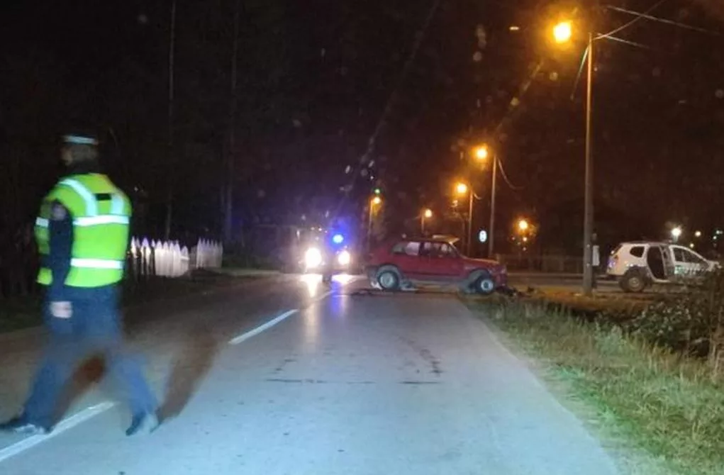 Nakon slijetanja automobila, jedno lice završilo u zvorničkoj bolnici (FOTO)