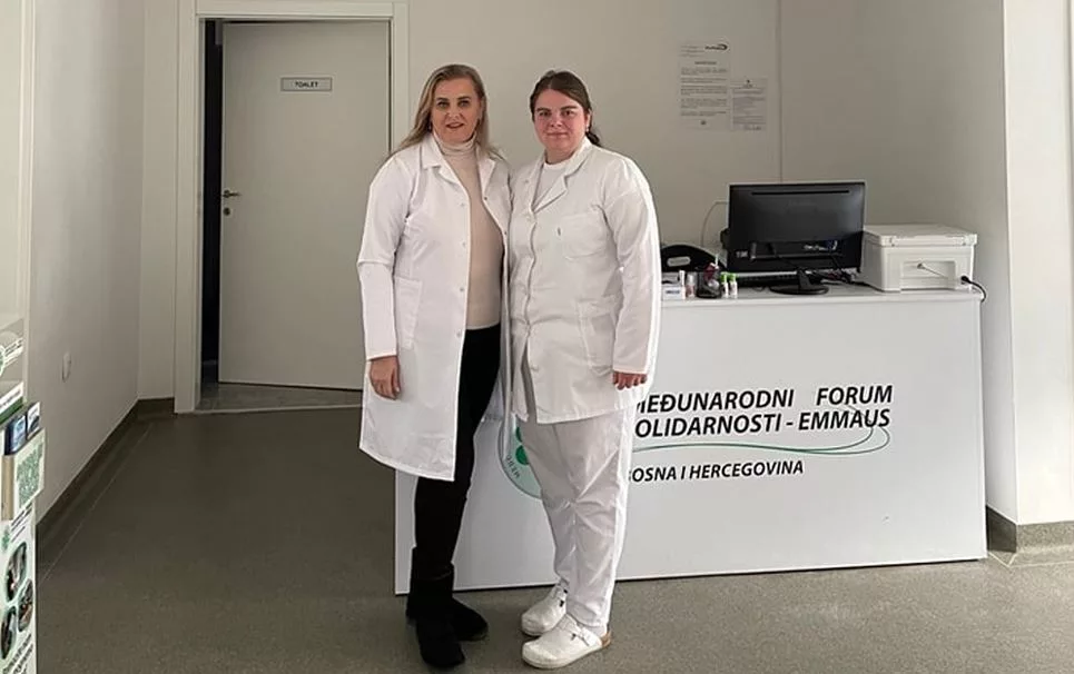 Dr Zumra Begić obavljala besplatne ginkološke preglede u naselju Potočari kod Srebrenice (FOTO)