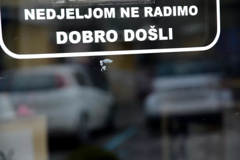Razmatra se uvođenje neradne nedjelje u RS-u, Višković kaže da poslodavci trebaju sami odlučiti o radu